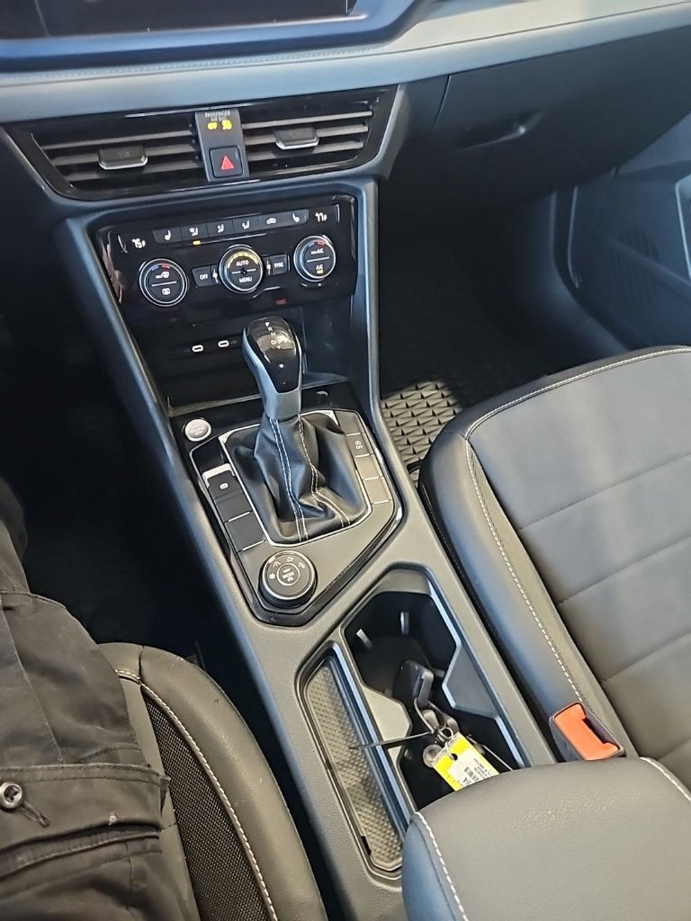 Used 2024 Volkswagen Taos SE w/ Black Wheel Plus Package image 31