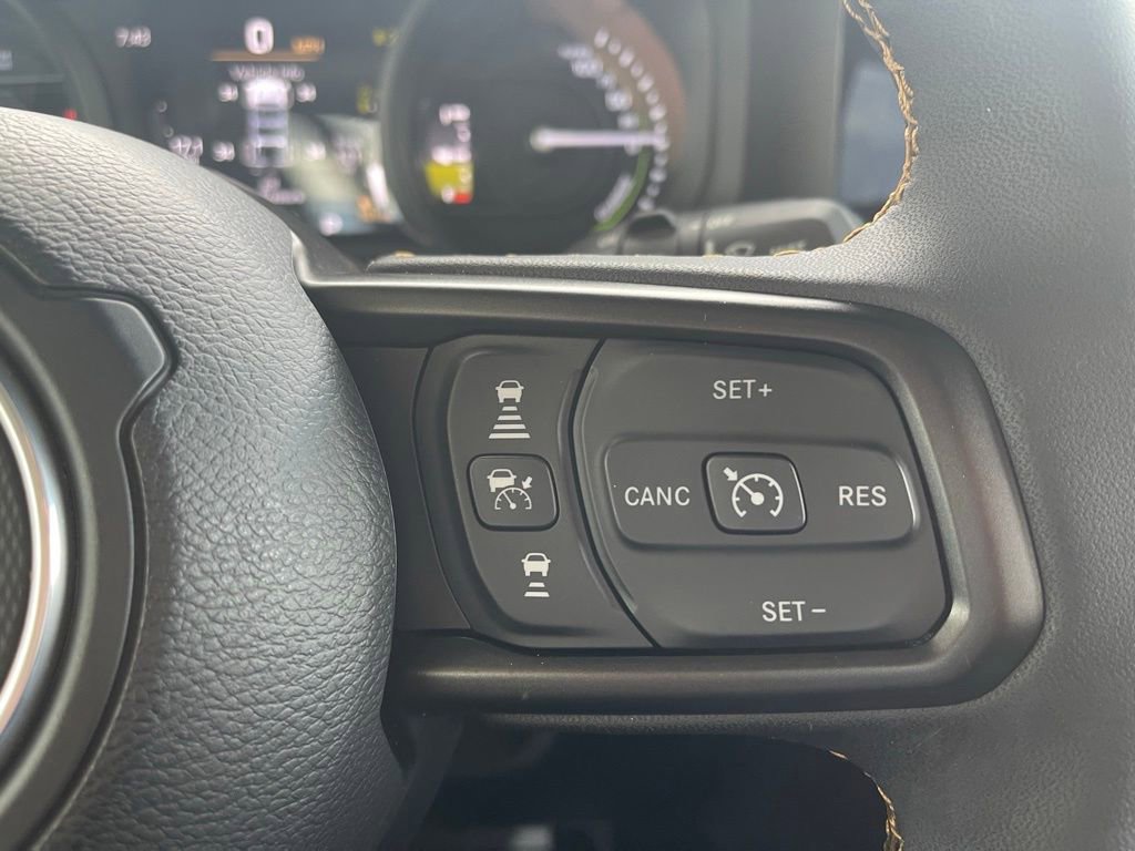 Used 2024 Jeep Wrangler Unlimited w/ Convenience Group image 23