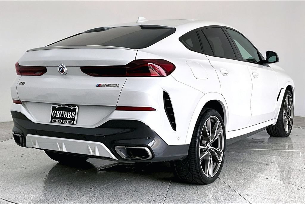 Used 2022 BMW X6 M50i w/ Premium Package AWD/4WD image 14