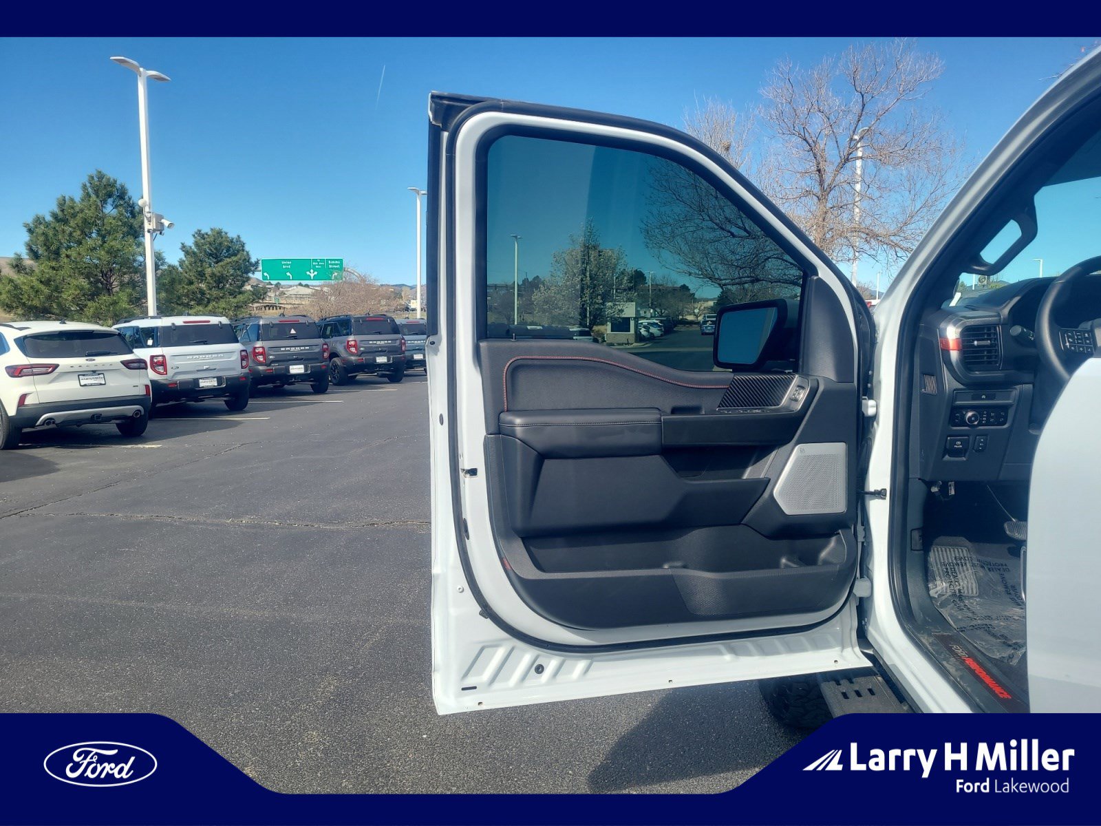 Used 2025 Ford F150 Raptor AWD/4WD image 13