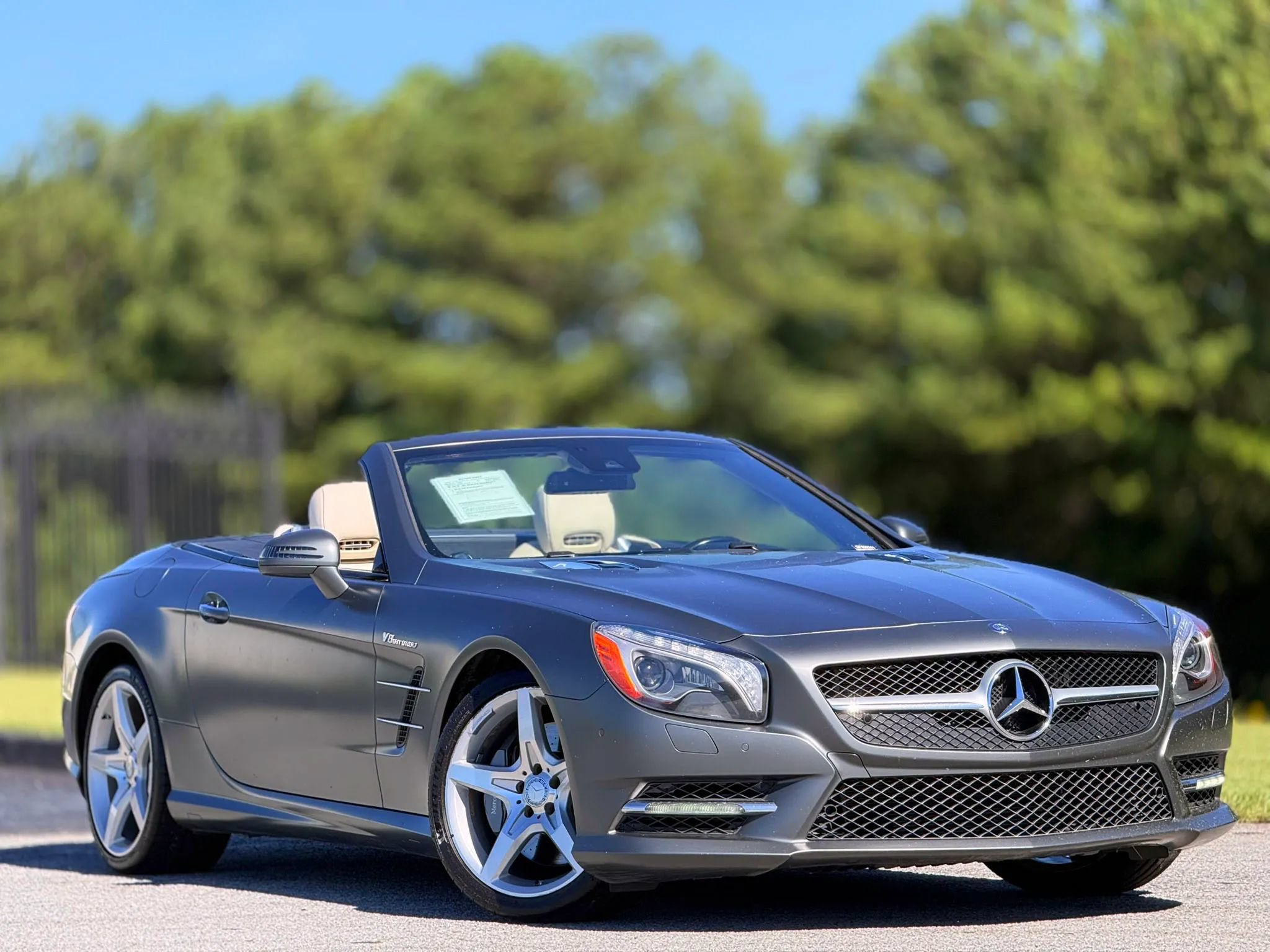 Used 2014 Mercedes-Benz SL 550 w/ Sport Wheel Package image 5