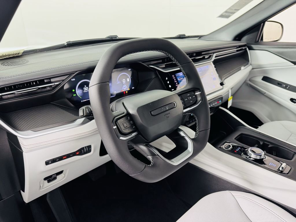 New 2026 Jeep Cherokee Overland w/ Advanced Pro Tech Group image 11