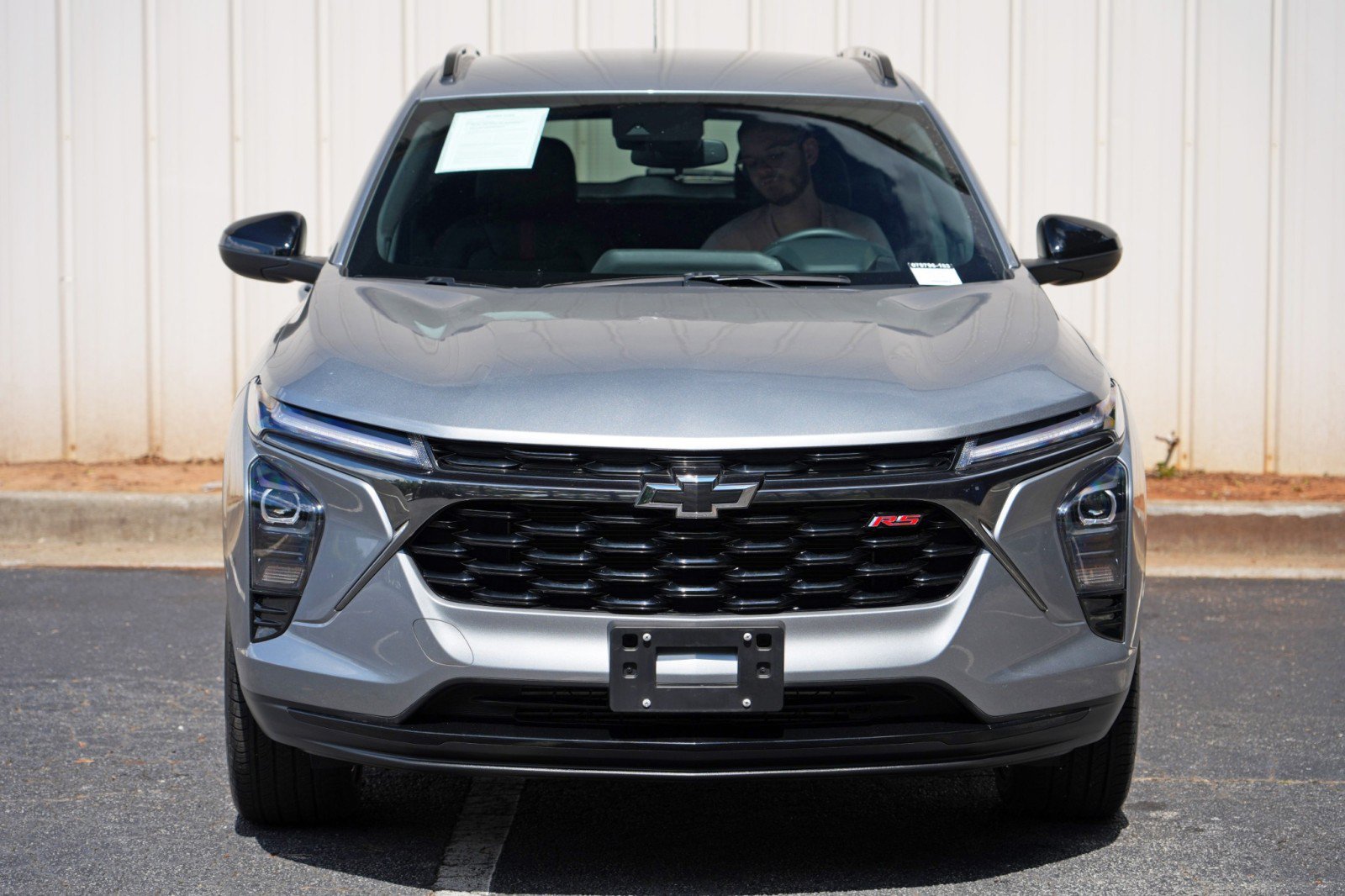Used 2025 Chevrolet Trax RS FWD image 40