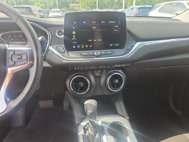 Used 2024 Chevrolet Blazer LT FWD image 17