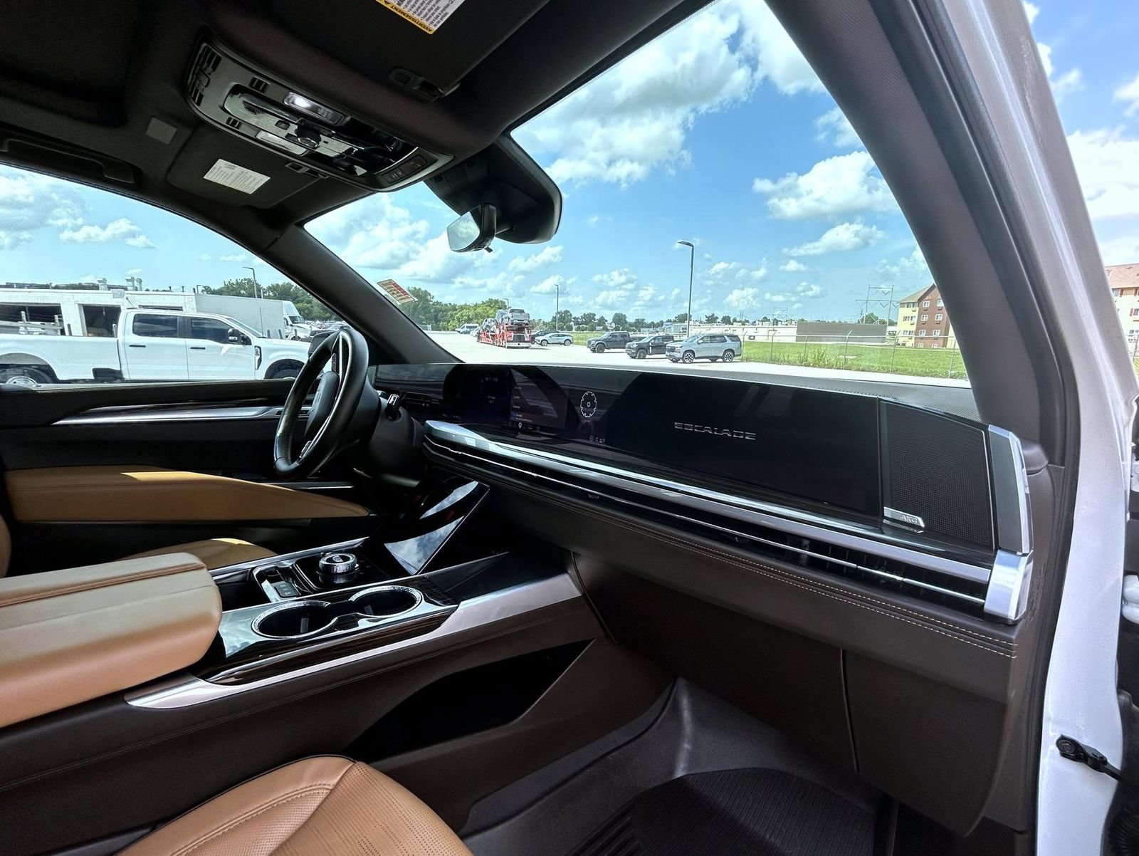 Certified 2025 Cadillac Escalade ESV Premium Luxury w/ Touring Package AWD/4WD image 15