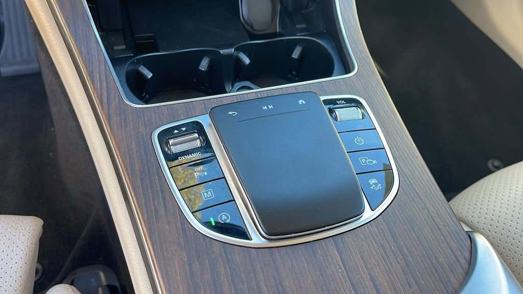 Used 2022 Mercedes-Benz GLC 300 image 22