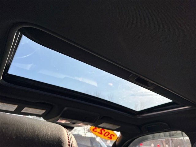 Used 2023 Nissan Frontier PRO-4X w/ Pro-4X Premium Package image 12