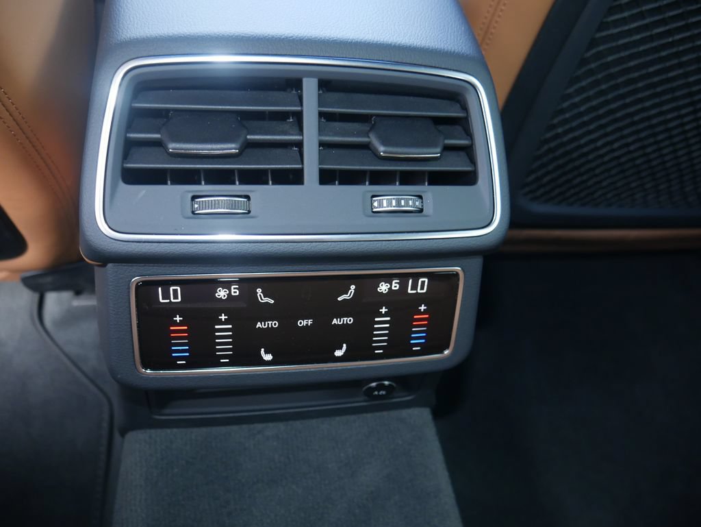 Certified 2024 Audi RS 6 performance AWD/4WD image 34