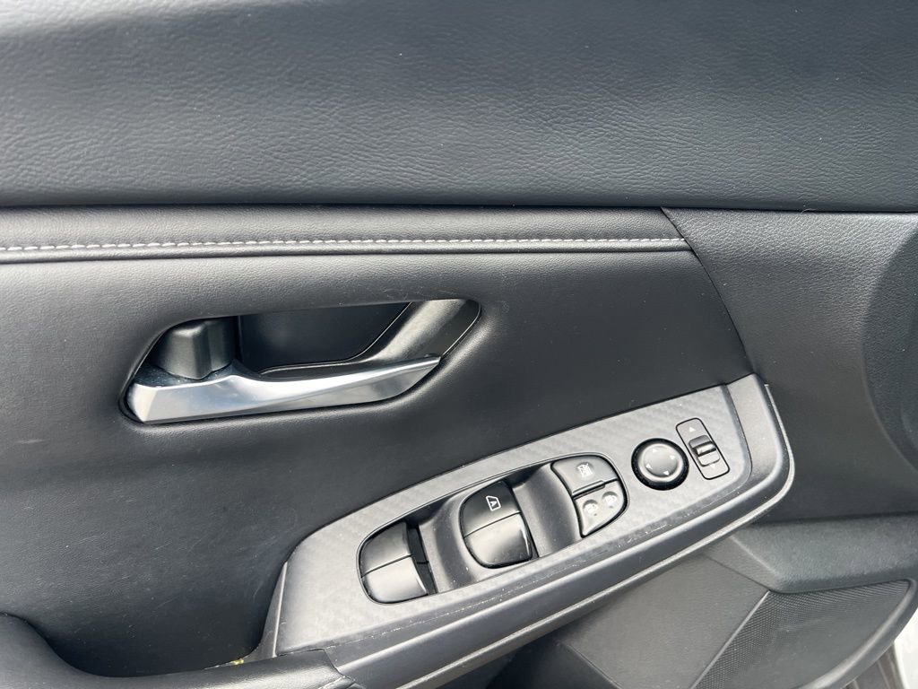 Used 2023 Nissan Sentra SV image 9