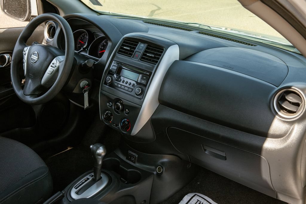 Used 2017 Nissan Versa SV FWD image 11