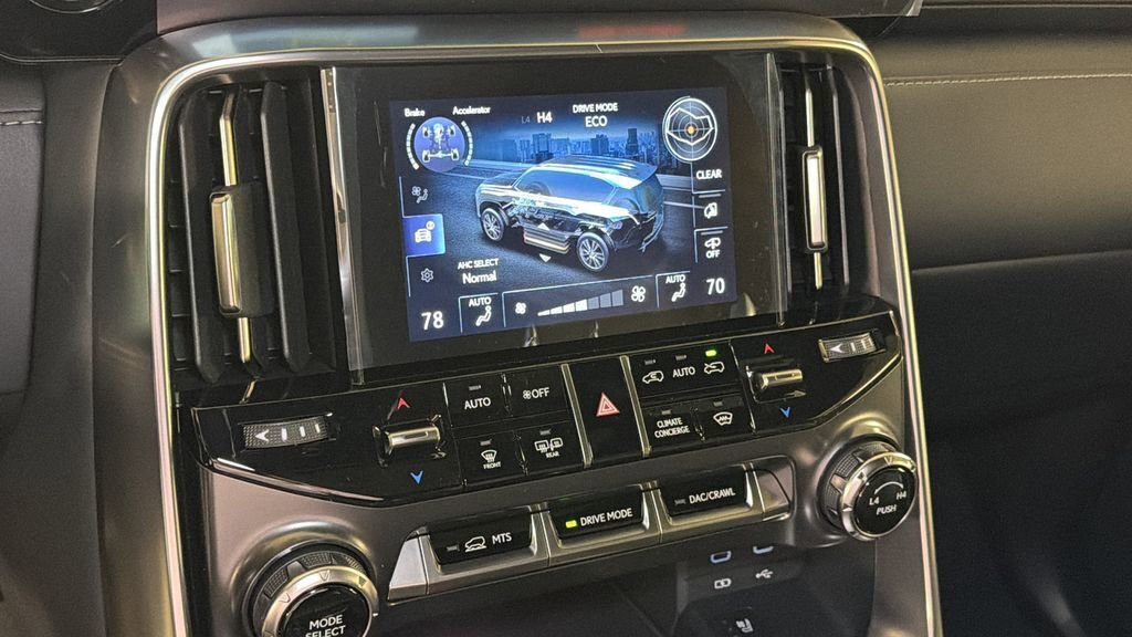 New 2026 Lexus LX 700h Luxury AWD/4WD image 30