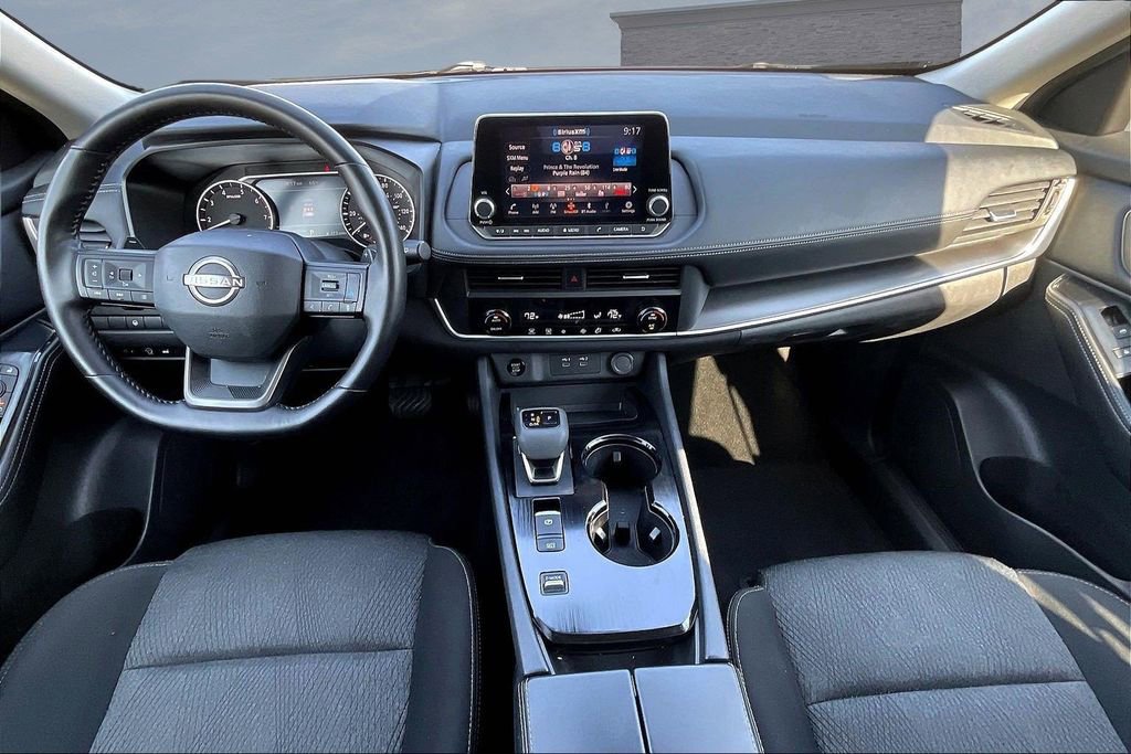 Used 2025 Nissan Rogue SV FWD image 7