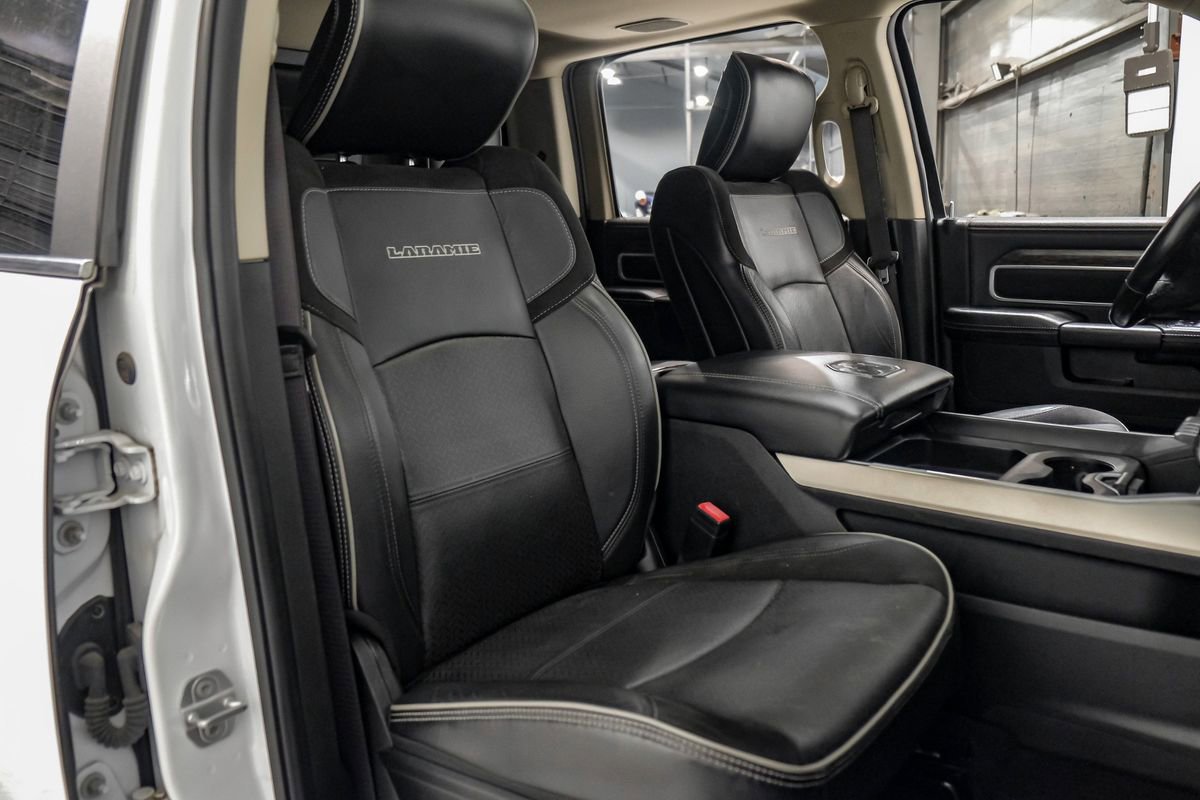 Used 2021 RAM 3500 Laramie image 33