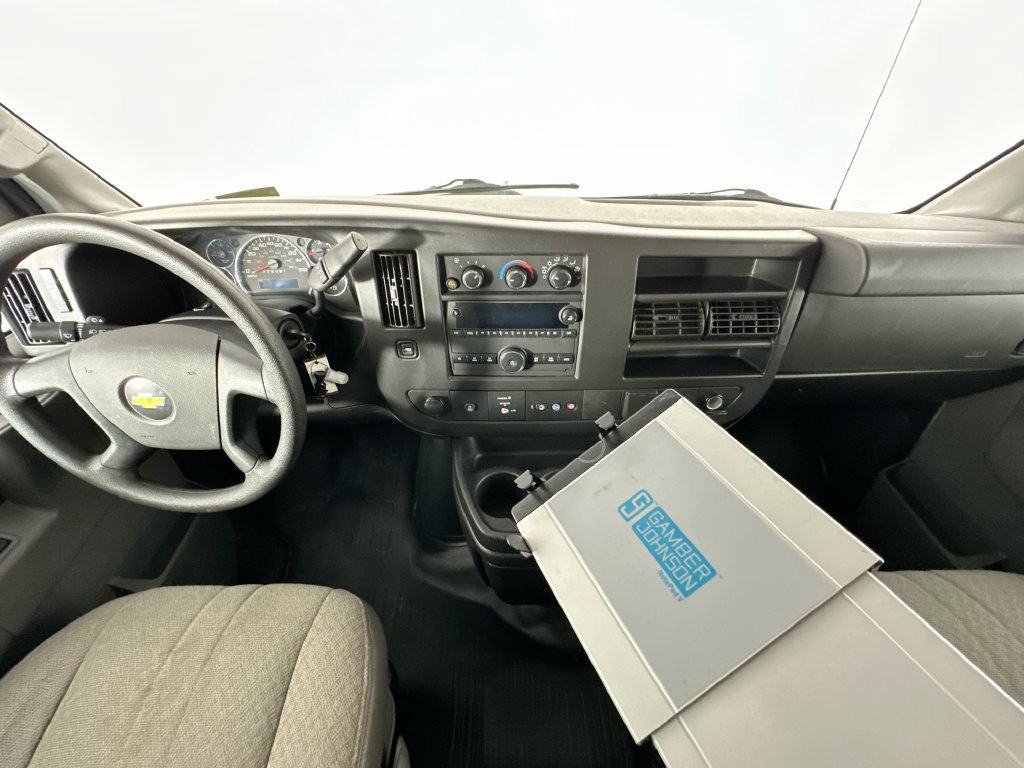 Used 2021 Chevrolet Express 2500 RWD image 10