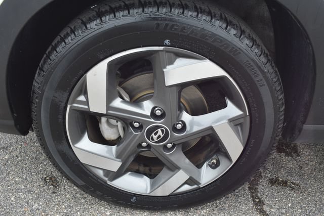 Used 2025 Hyundai Venue Limited FWD image 39