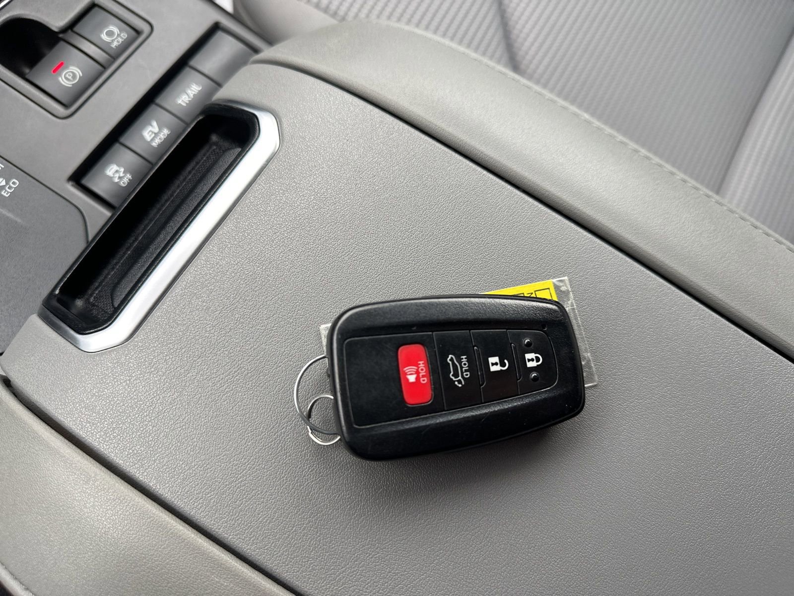 Used 2021 Toyota Highlander LE image 60