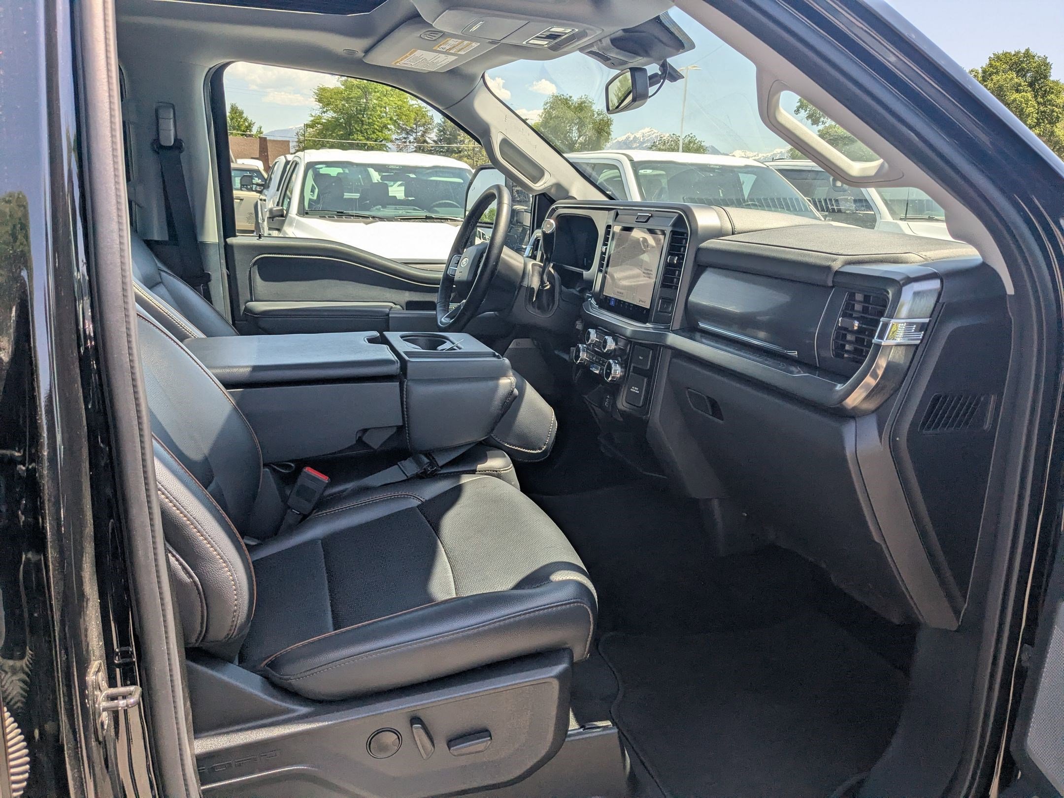 Certified 2025 Ford F350 Lariat w/ Camper Package AWD/4WD image 34