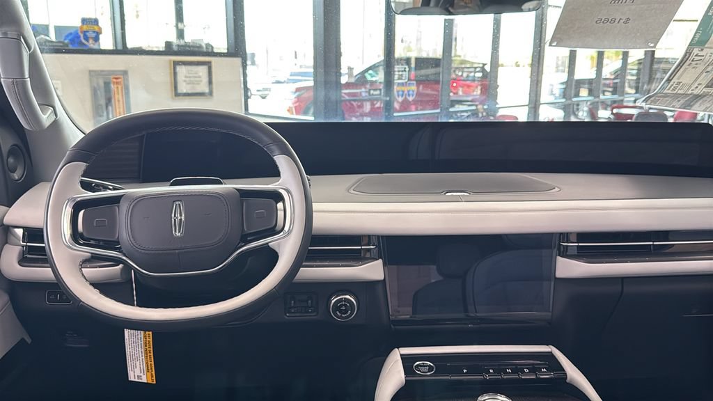 New 2026 Lincoln Navigator Black Label w/ Black Label Special Edition AWD/4WD image 5