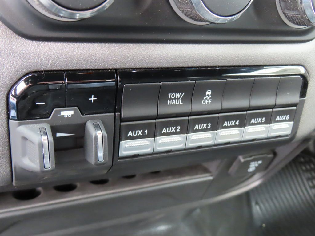 New 2024 RAM 3500 Tradesman AWD/4WD image 12
