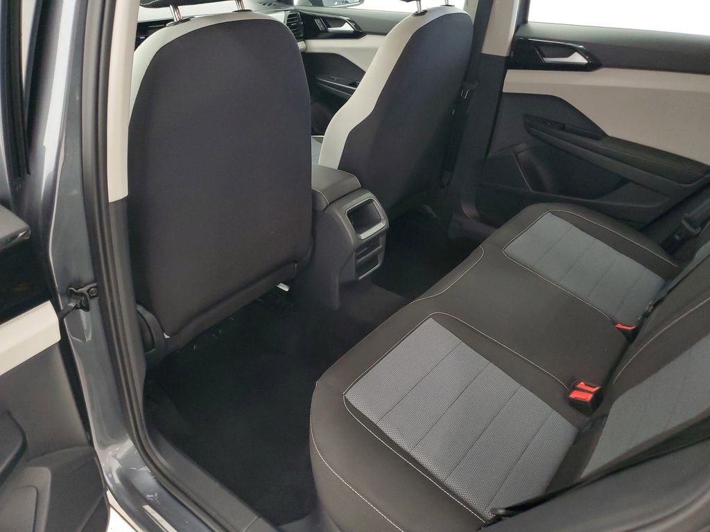 Used 2025 Volkswagen Taos S image 23
