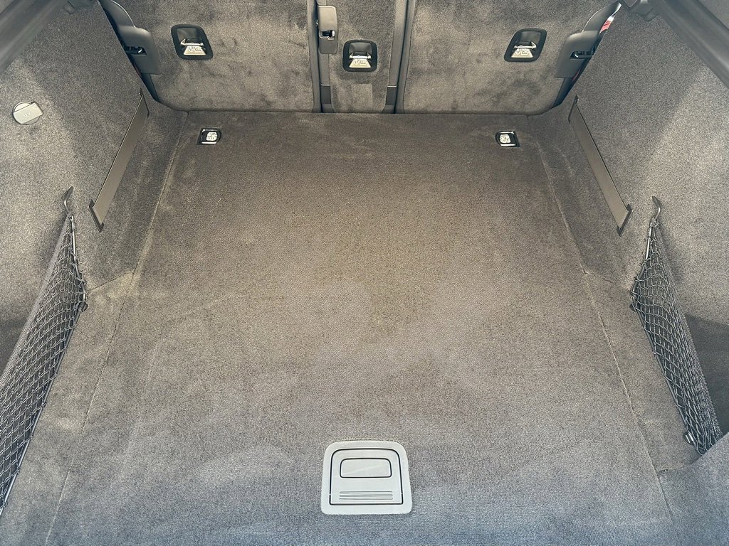 New 2025 Porsche Panamera 4 image 24