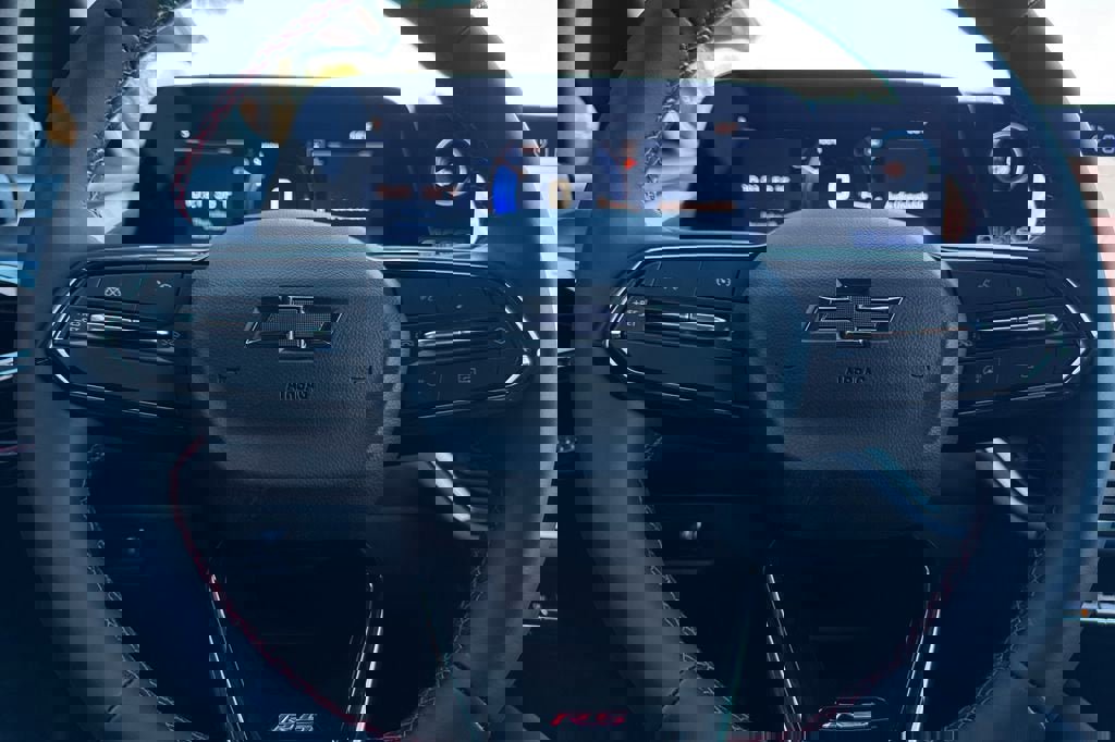 New 2026 Chevrolet Equinox EV RS image 23