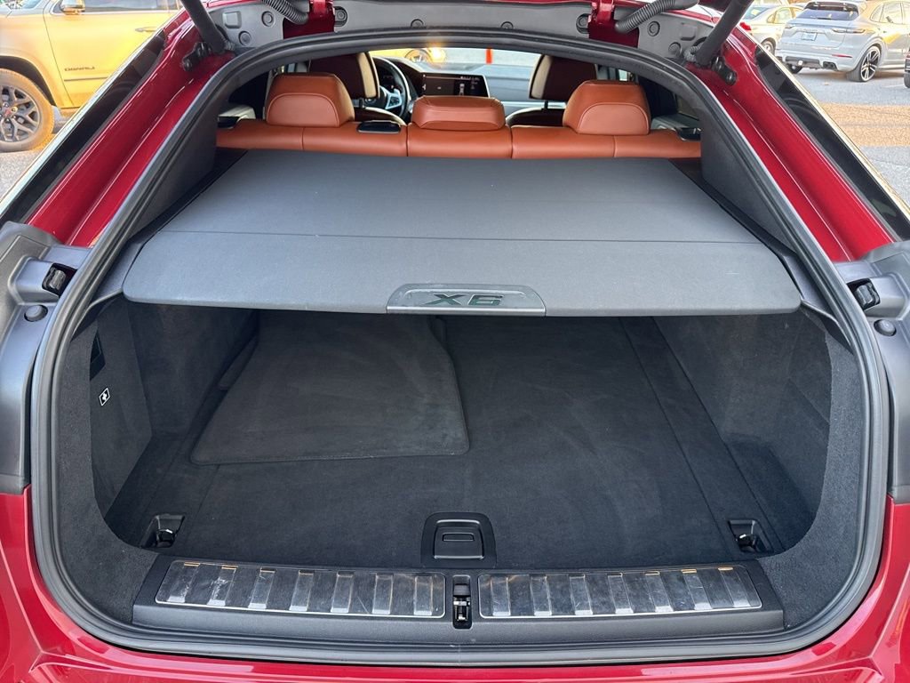 Used 2023 BMW X6 xDrive40i w/ M Sport Package AWD/4WD image 11