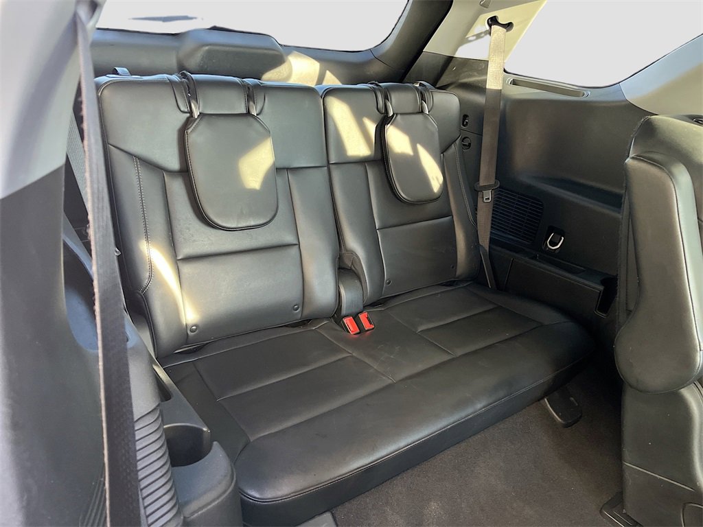 Used 2024 Ford Explorer XLT w/ Equipment Group 202A image 25