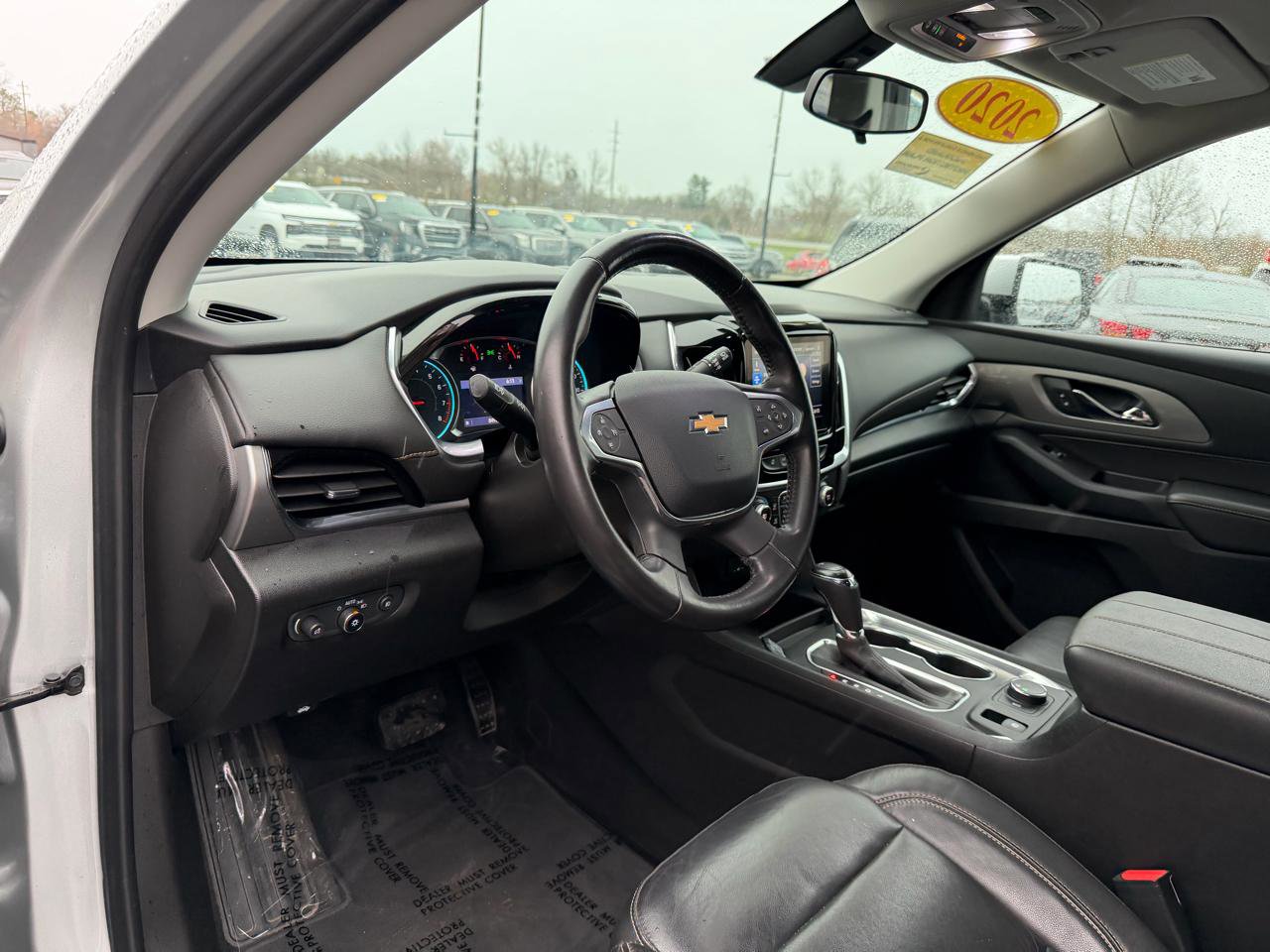 Used 2020 Chevrolet Traverse LT image 14