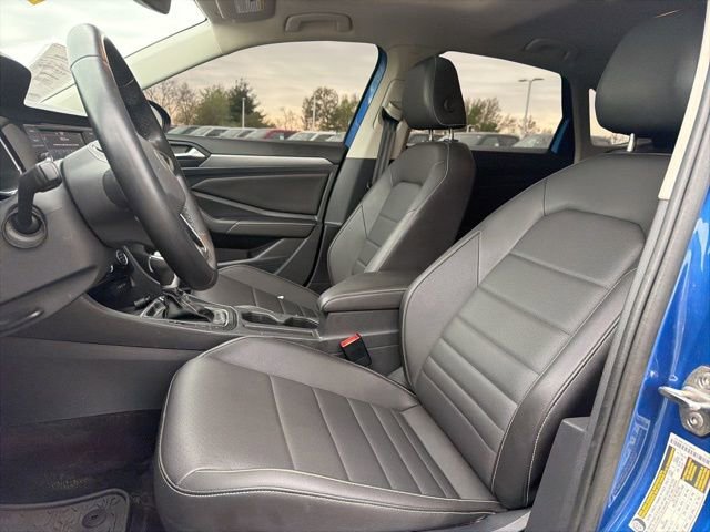 Used 2024 Volkswagen Jetta SE FWD image 21