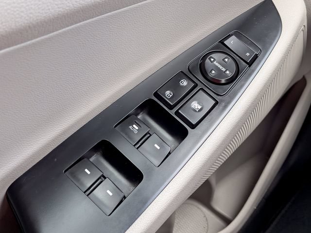 Used 2019 Hyundai Tucson Sport FWD image 23