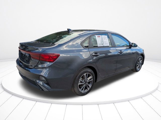 Used 2023 Kia Forte LXS FWD image 4