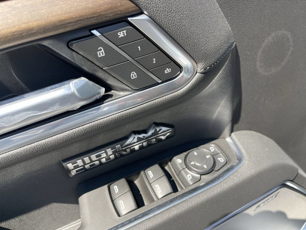 New 2026 Chevrolet Silverado 1500 High Country AWD/4WD image 13