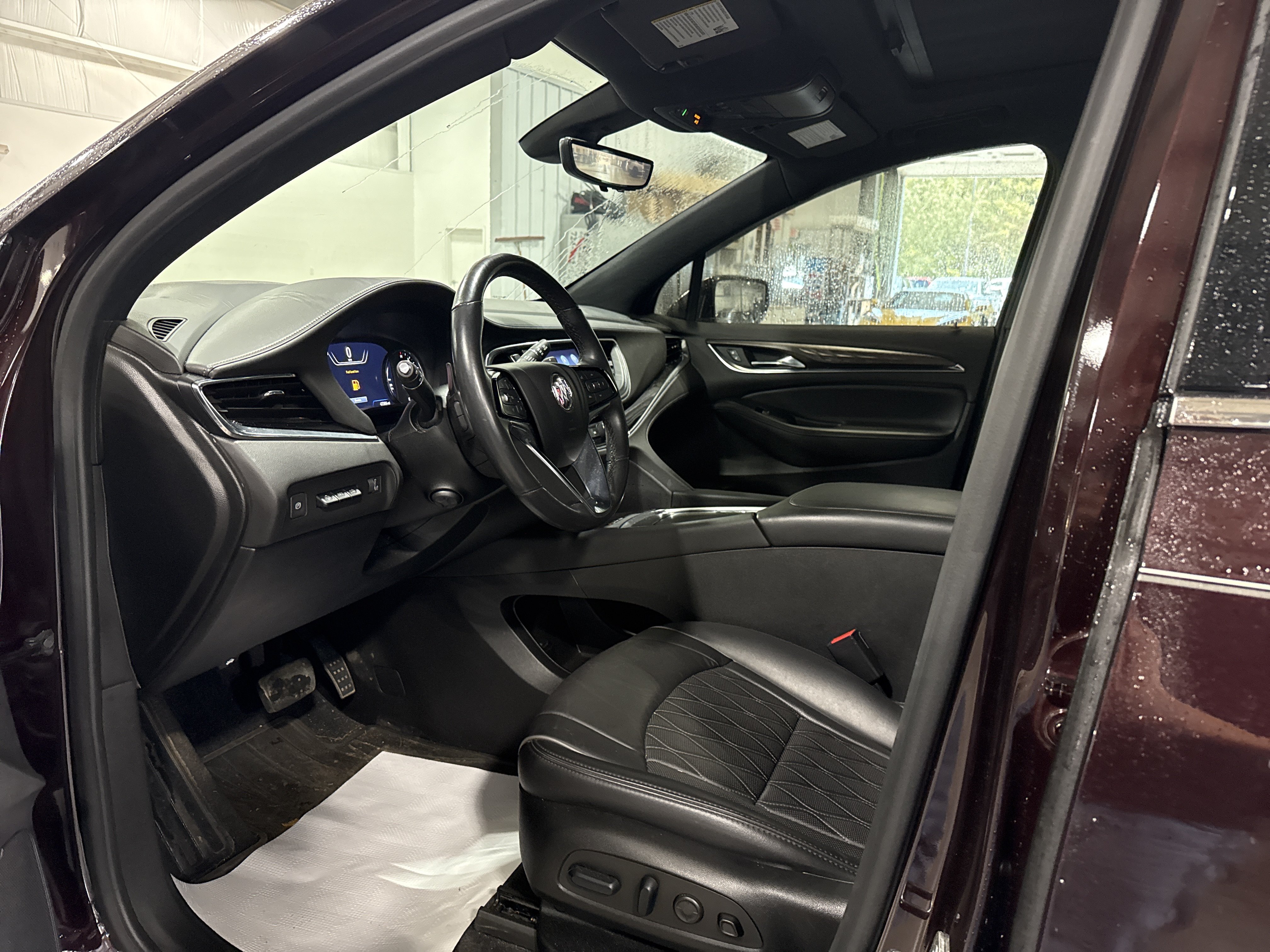 Used 2024 Buick Enclave Avenir w/ Avenir Technology Package AWD/4WD image 7
