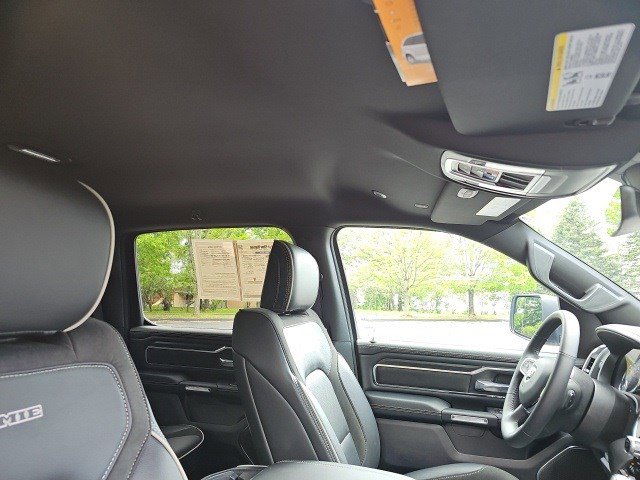 Used 2024 RAM 1500 Laramie image 13