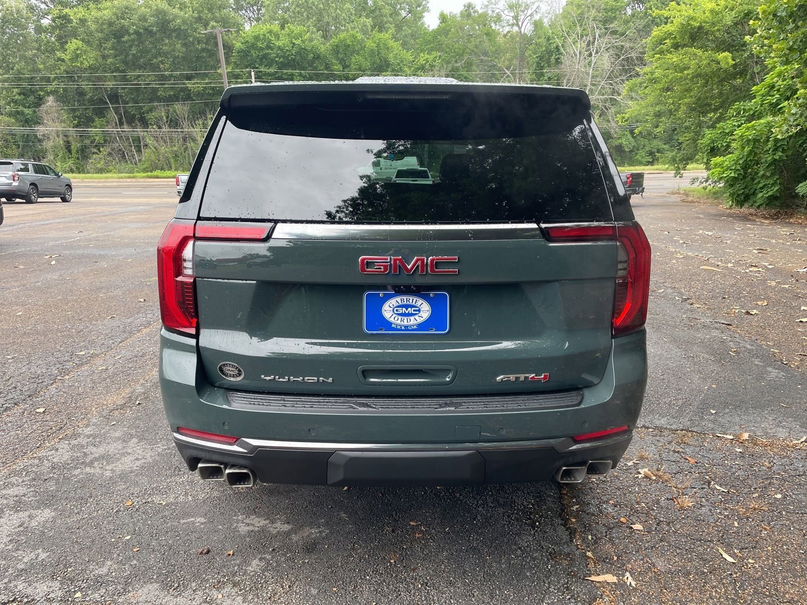 New 2026 GMC Yukon AT4 w/ AT4 Premium Package AWD/4WD image 5