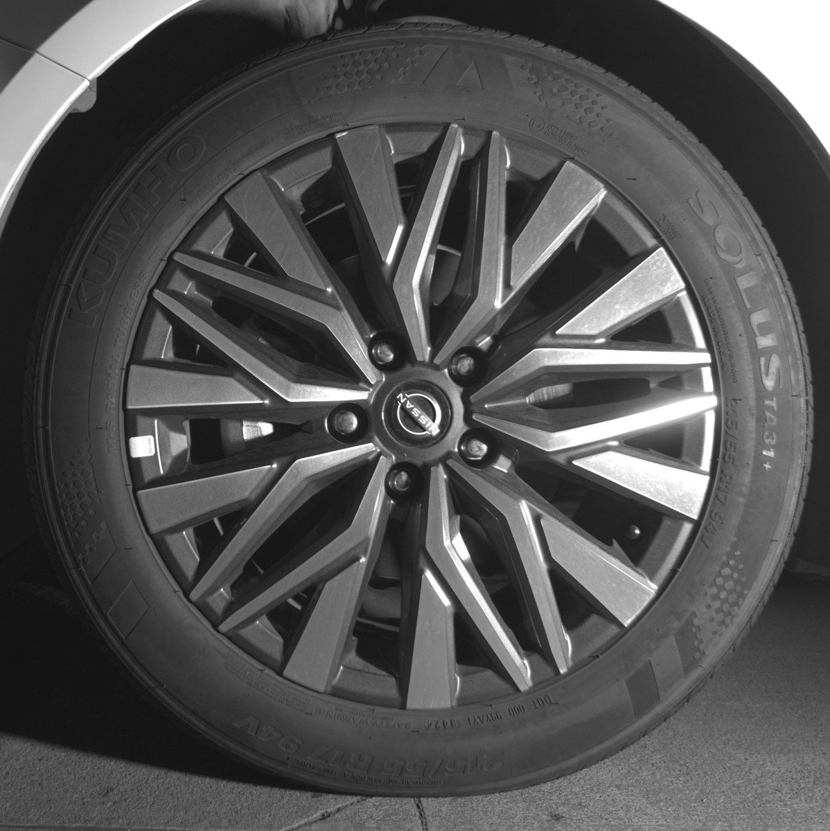 Used 2025 Nissan Altima 2.5 SV image 12