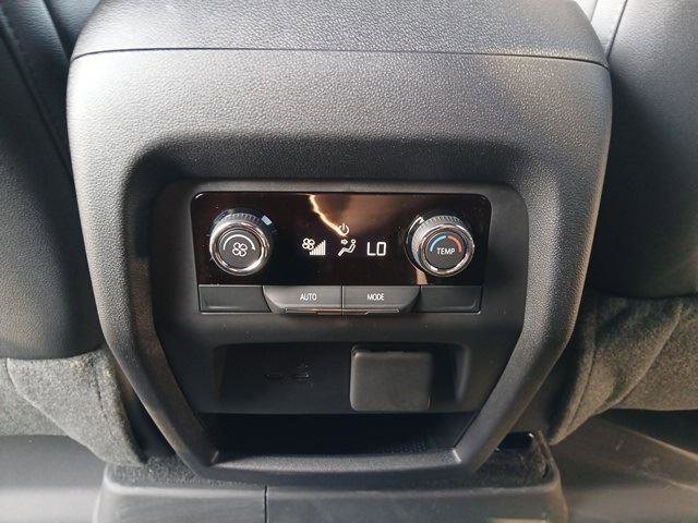 New 2026 Chevrolet Traverse LT w/ Enhanced Driving Package image 31