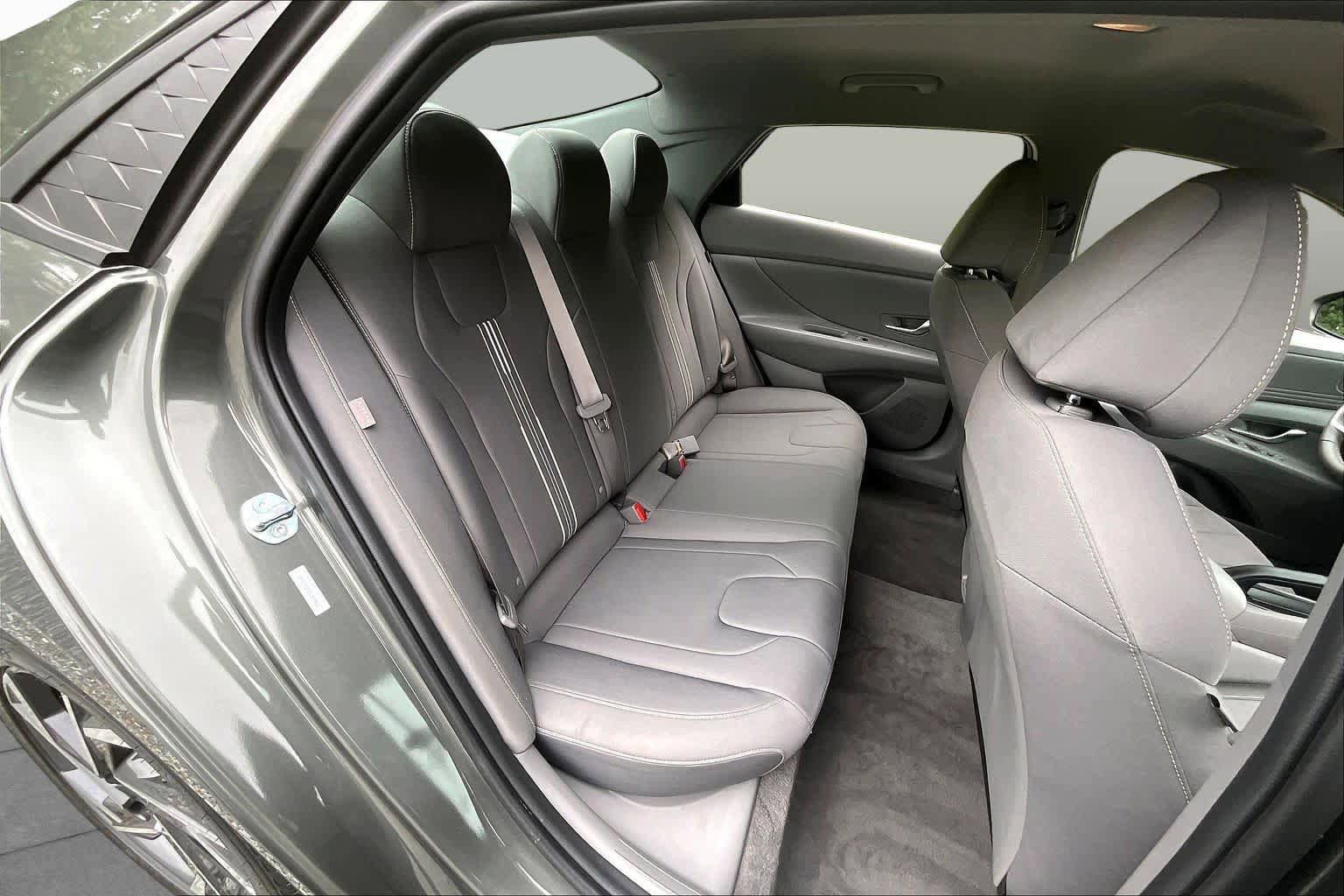 Used 2025 Hyundai Elantra Sport FWD image 20