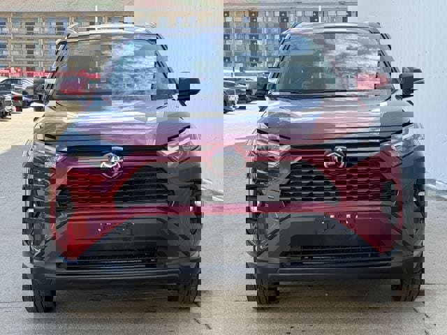 Used 2023 Toyota RAV4 XLE Premium image 8