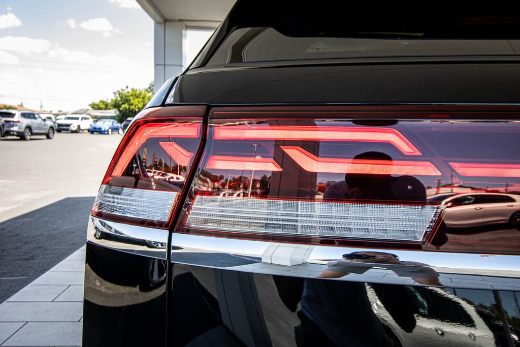 New 2026 Volkswagen Atlas Cross Sport SEL Premium R-Line AWD/4WD image 16