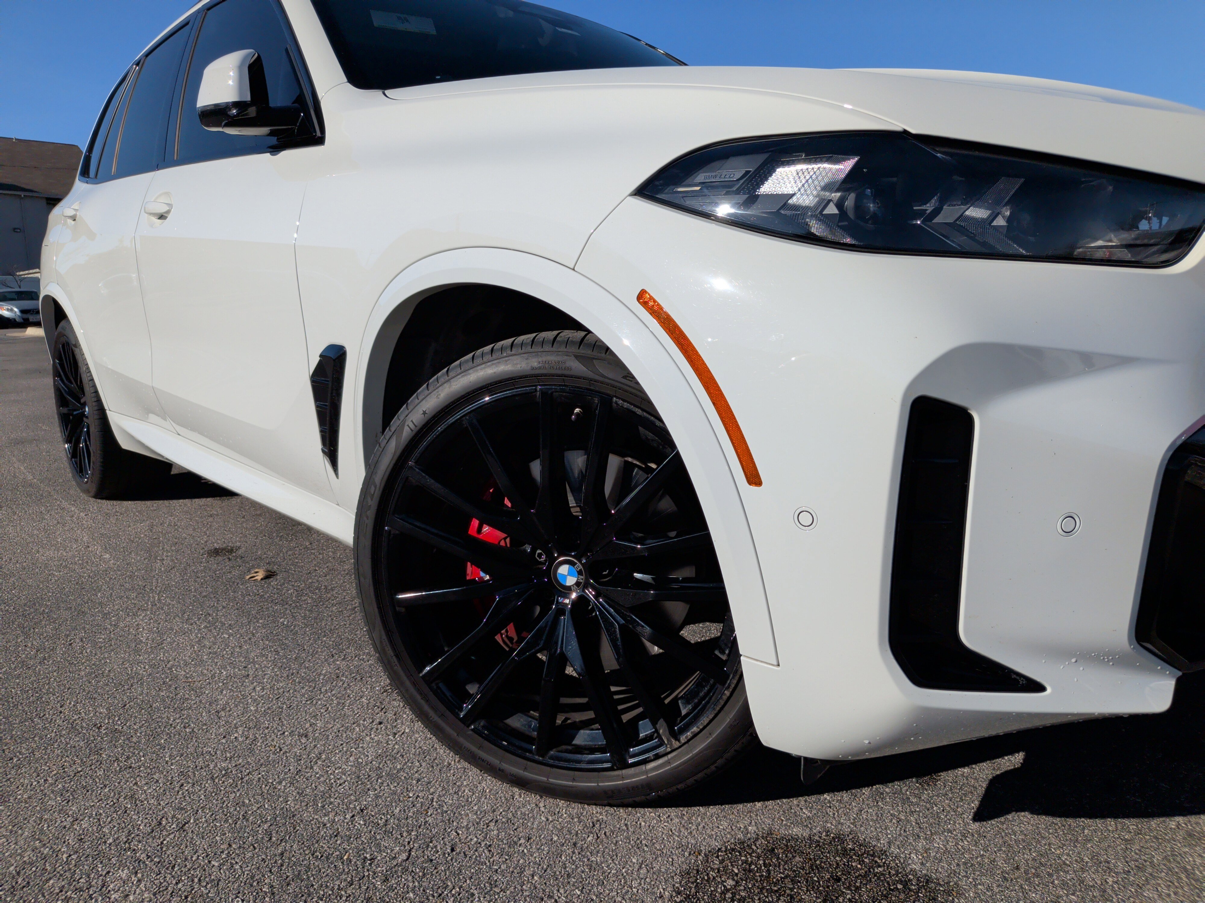 Certified 2025 BMW X5 xDrive40i w/ M Sport Package video 3