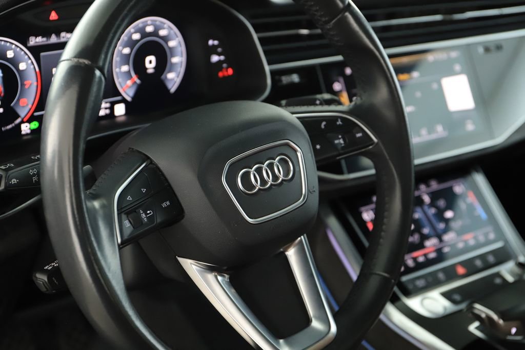 Used 2019 Audi Q8 Premium Plus w/ Premium Plus AWD/4WD image 16