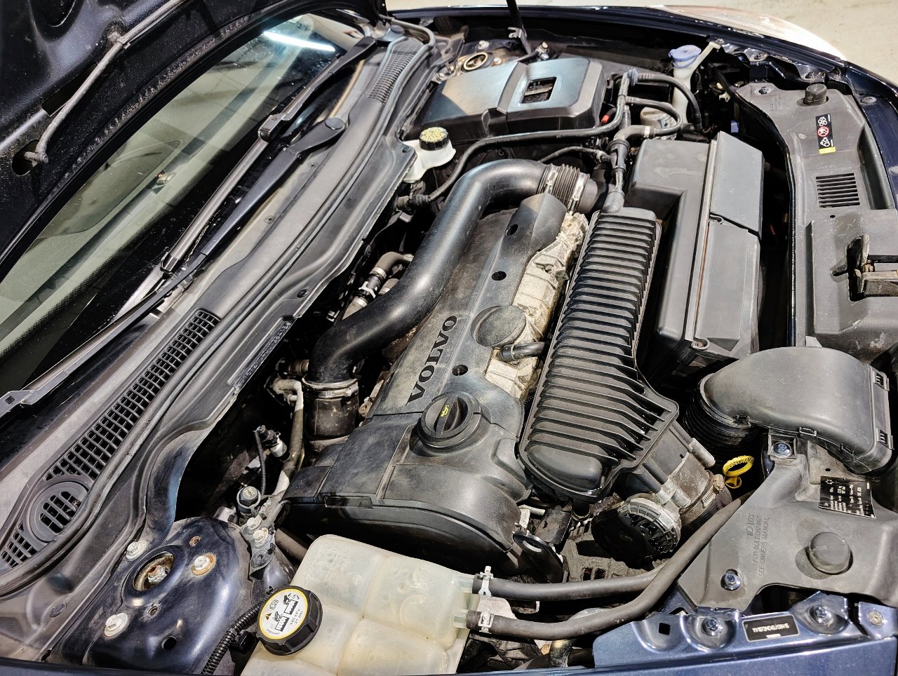 Used 2013 Volvo C70 T5 image 46