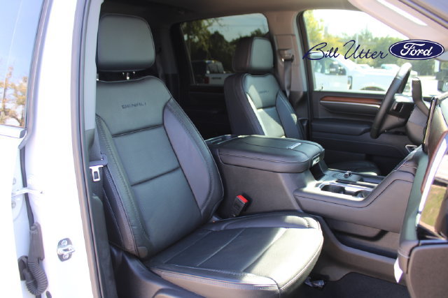 Used 2025 GMC Sierra 2500 Denali w/ Denali Reserve Package AWD/4WD image 12