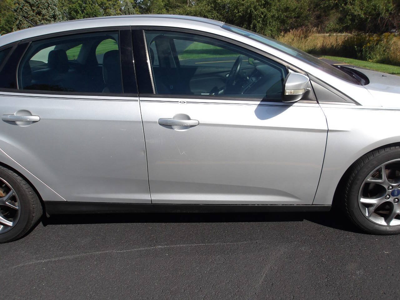 Used 2014 Ford Focus SE w/ Equipment Group 201A FWD image 32