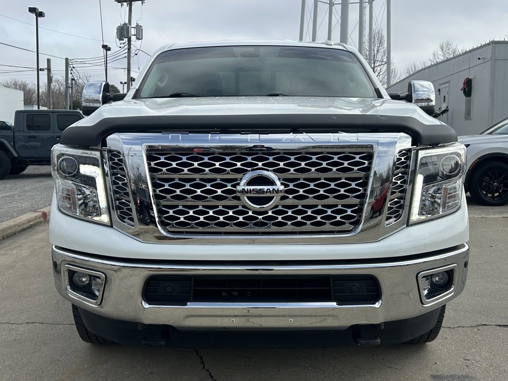 Used 2018 Nissan Titan SL w/ Chrome Package image 3