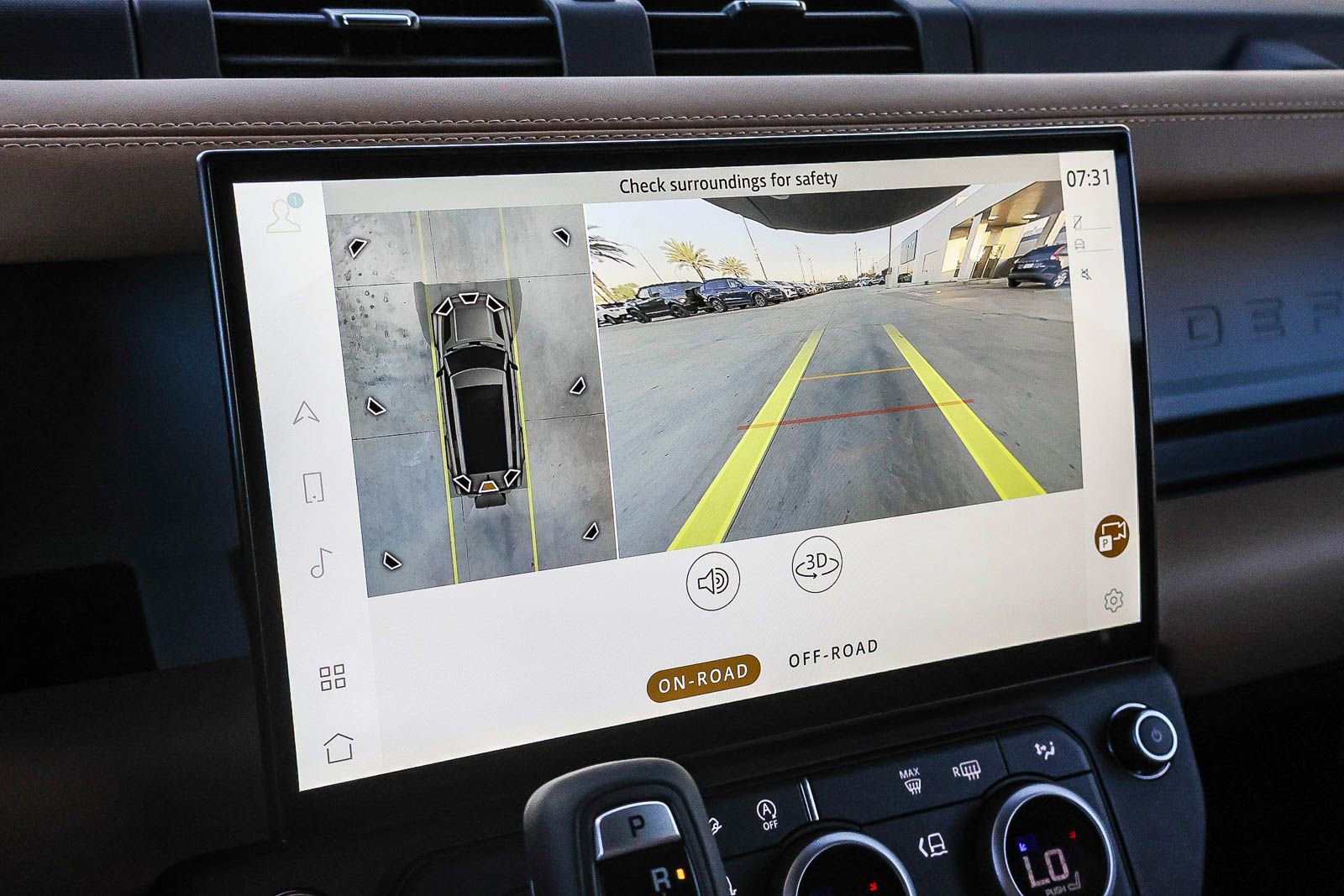 New 2026 Land Rover Defender 130 X-Dynamic SE image 36