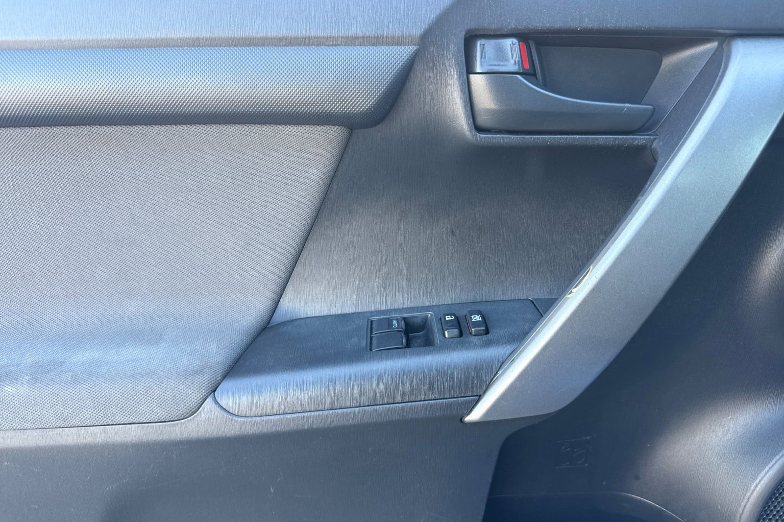 Used 2014 Scion tC FWD image 11
