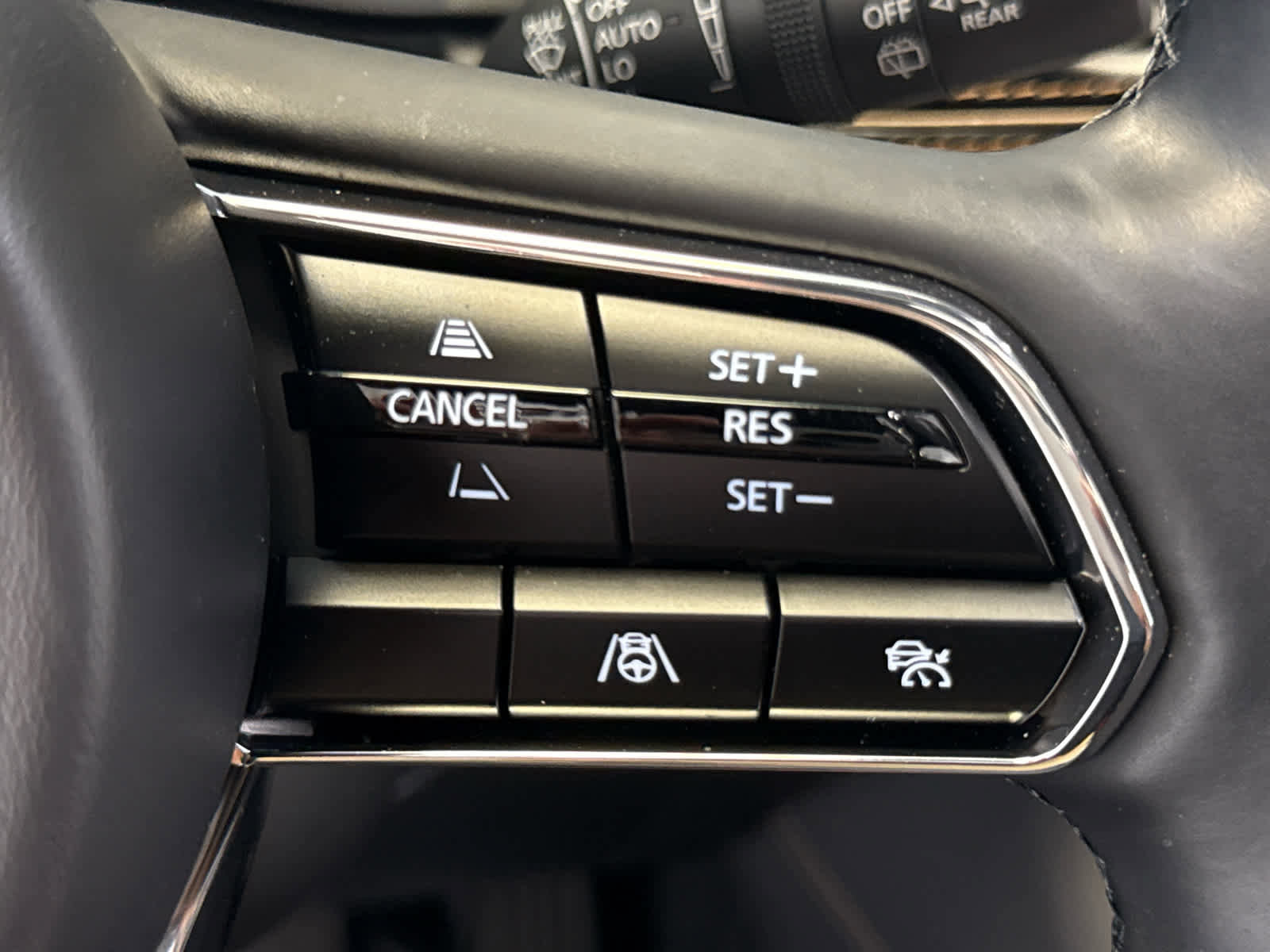 Certified 2025 MAZDA CX-90 Plug-In Hybrid w/ Premium Plus image 11